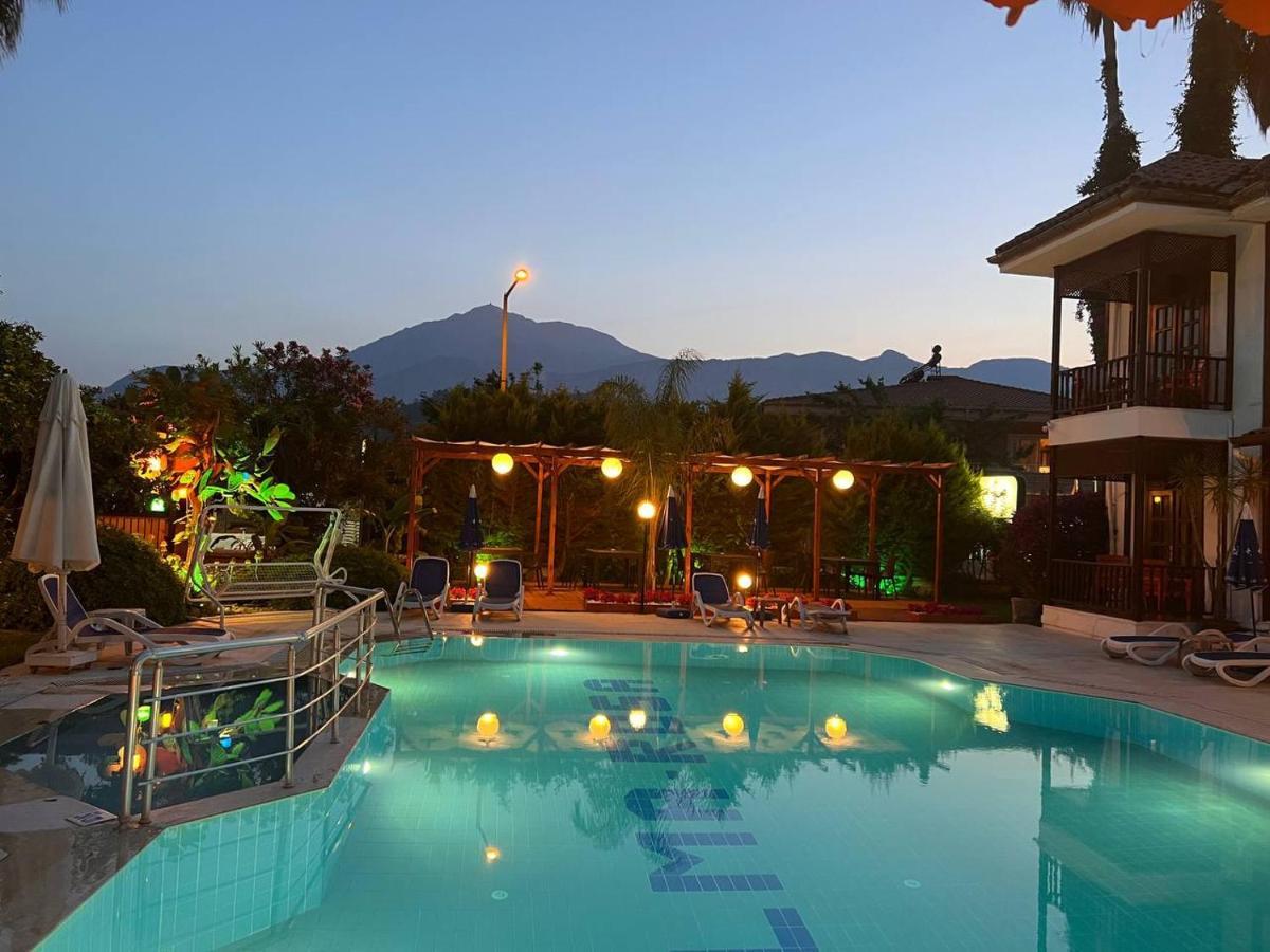 Palma Rosa Hotel Camyuva Ngoại thất bức ảnh